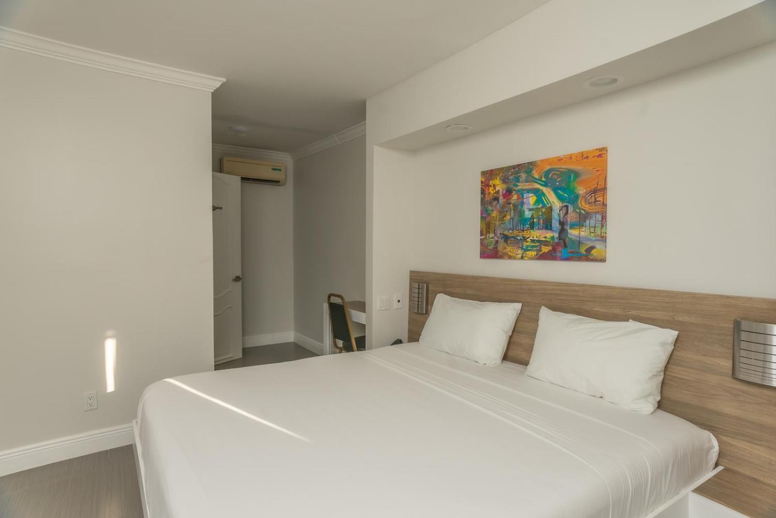 The Biscayne Hotel 3*